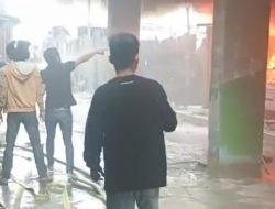 Toko Mas Dubai Selatpanjang Terbakar