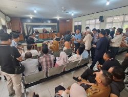 Sidang Perdana Eks Pejabat Pemko Pekanbaru Digelar, Ruang PN Penuh Sesak