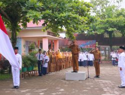 Elzadaswarman Menjadi Pembina Upacara Bendera di SMP Negeri 8 Payakumbuh
