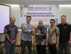 Seluruh Pimpinan dan Anggota DPRD Sumbar Ikuti Bimtek