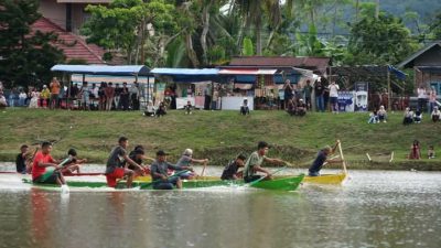Pemuda Nagari Taluak Gelar Pacu Biduak