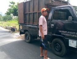 Pemuda Situjuah Batua Tambal Jalan Rusak Secara Swadaya