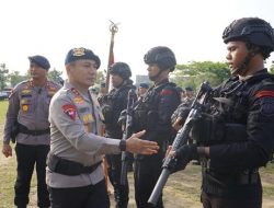 Kapolda Riau Lepas 8 Personel Brimob Ikuti Brimob Challenge 2025 di Jawa Timur