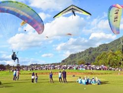 Lanud SUT Gelar Jambore Paralayang Sumbar I 2025 di Kawasan Gunung Bungsu