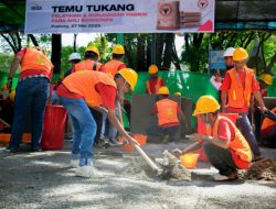 Tukang Bangunan Antusias Ikuti Temu Tukang Semen Padang: Dapat Ilmu, Jalan-Jalan ke Pabrik