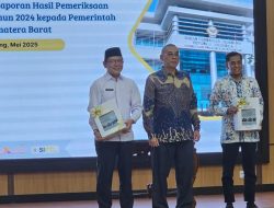 BPK Serahkan Laporan Hasil Pemeriksaan Atas LKPD Kepada Walikota Payakumbuh Zulmaeta