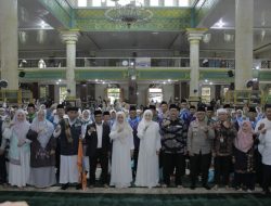 Bupati Hendrajoni Lepas 150 JCH Pesisir Selatan ke Tanah Suci