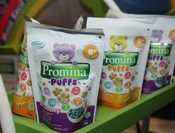 Bingung Cari Snack untuk si Kecil? Ini Tips Memilih Snack Bayi yang Aman dan Sehat