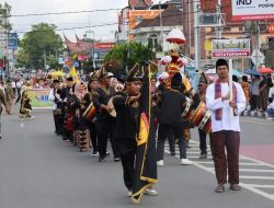 Pemko Pariaman Tampilkan Hoyak Tabuik di Pawai Budaya Muskomwil I Apeksi