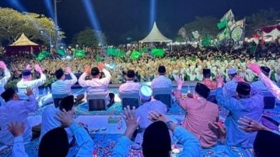 Sambut Pemimpin Baru, Ribuan Warga Siak Padati Gebyar Sholawat