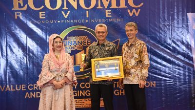 Bank Nagari Syariah Raih Gold Award The Best Performance