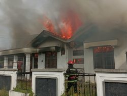 Studio Foto di Ulak Karang Padang Terbakar