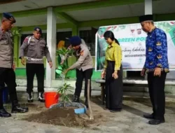 Brimob Polda Riau Tanamkan Semangat Green Policing ke Pelajar SMAN 2 Pekanbaru