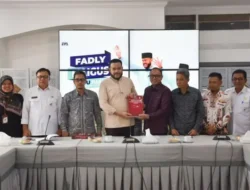 KPU Padang Serahkan Laporan Pemilu dan Pilkada 2024 ke Walikota