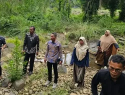 Anggota DPRD Sumbar Ali Muda Tinjau Sungai Batang Naliak Kaciak Pasaman