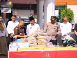 Kejaksaan Payakumbuh Musnahkan Barang Bukti Tindak Pidana Umum