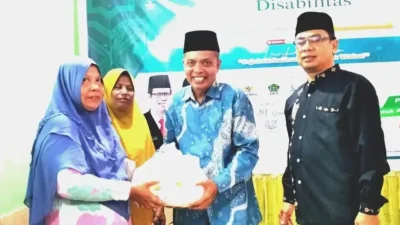 Baznas Kota Pariaman Bagikan 150 Paket Sembako