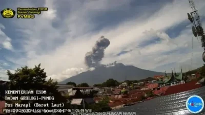 Gunung Marapi Kembali Erupsi, Warga Diminta Tetap Waspadai Potensi Banjir Lahar 
