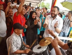 Redist Juara Lomba Selaju Sampan Sarangkuah Piala Wali Kota Padang 2025, Fadly Amran Ajak Warga Meriahkan Penutupan HJK