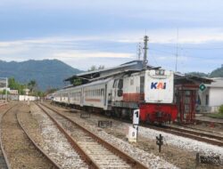 KAI Divre II Sumbar Ingatkan: Keselamatan di Perlintasan Sebidang Bergantung pada Kepatuhan Pengguna Jalan