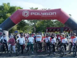 Ratusan ASN dan Warga Peringati HUT Kemerdekaan dengan Bersepeda