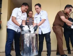 Satresnarkoba Pekanbaru Musnahkan 19,8 Kg Sabu, Kasus Terbesar Sepanjang 2025