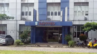Potret Kantor Legislatif dan Eksekutif yang tak Terurus