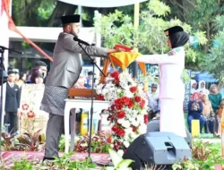 Upacara HUT RI ke-80, Walikota Padang Fadly Amran Tekankan Pentingnya Persatuan dan Semangat Juang