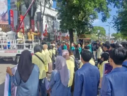 BEM SB Berunjuk Rasa di DPRD Sumbar Sampaikan 12 Tuntutan