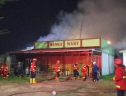 Hamka Mart di Aia Pacah Padang Terbakar