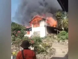 Kebakaran di Batu Balantai Canduang Hanguskan Rumah Semi Permanen