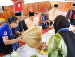Pemkab Tanah Datar Jamu Makan Randang Rombongan  International Chefs