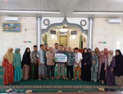 Wujud Kepedulian Sosial, Pegadaian Ulak Karang Donasikan Bantuan untuk Masjid di Padang