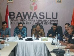 Bawaslu Sumbar dan Komisi Informasi Perkuat Keterbukaan Informasi Publik di Bawaslu Mentawai