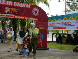 Bersama Polda Sumbar Salurkan 2,5 Ton Beras Subsidi, PT Semen Padang Bantu Ringankan Beban Ekonomi Warga