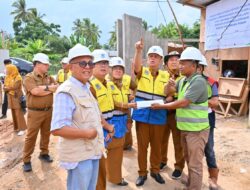Wawako Elzadaswarman Pimpin Sidak Pembangunan Puskesmas Parik Rantang