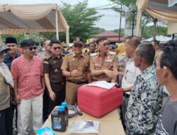 Nelayan Pesisir Selatan Terima Bantuan Mesin Tempel