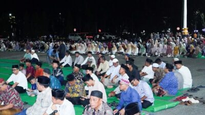 Ribuan Jamaah Peringati Maulid Nabi Muhammad SAW di Halaman Kantor Bupati Dharmasraya