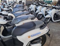 Pemkab Tanah Datar Serahkan Kendaraan Operasional untuk Puskesmas