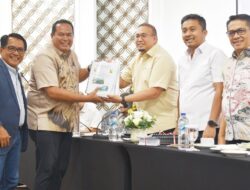Yota Balad Berikan Proposal Pembangunan di Kota Pariaman ke Wakil Ketua DPR