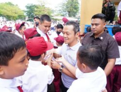 Wamendikdasmen Senam Bersama Pelajar di Lapangan Cindua Mato Batusangkar