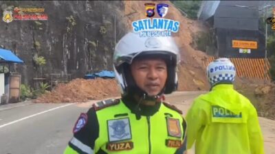 Kelok 9 Sempat Tertimbun Longsor, Jalan Sumbar – Riau Sudah Bisa Dilewati