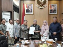 Ketua DPRD Sumbar Terima Dokumen Hasil Psikotes Calon Komisioner KPID 