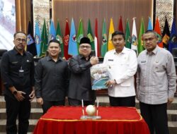Fraksi-fraksi di DPRD Sumbar Dorong Arah Kebijakan Tahun 2026 Pro Rakyat