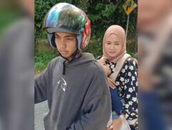 Buah Sawit Berjatuhan dari Truk, Aspal Kelok 44 Jadi Perangkap Bagi Pengendara Motor