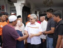 Ketua DPRD Sumbar Serahkan Bantuan Pada Korban Kebakaran Pemancungan