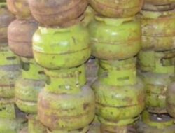Gas Melon Datang Terbatas, Langsung Diserbu Warga Selatpanjang