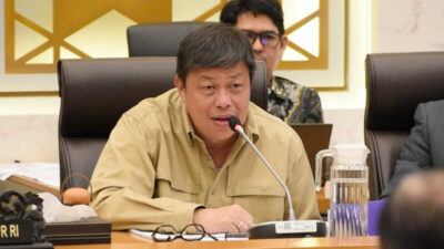 Alex Indra Lukman Beberkan Komitmen Pemerintah Pusat untuk Sumbar: “Jangan Telat Data!”