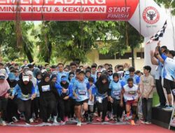Semen Padang Hidupkan Semangat Pahlawan Lewat Fun Run 2025