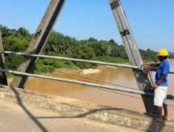 Untuk Antisipasi Kecelakaan, Jembatan Batanghari Sungai Langkok Diperbaiki